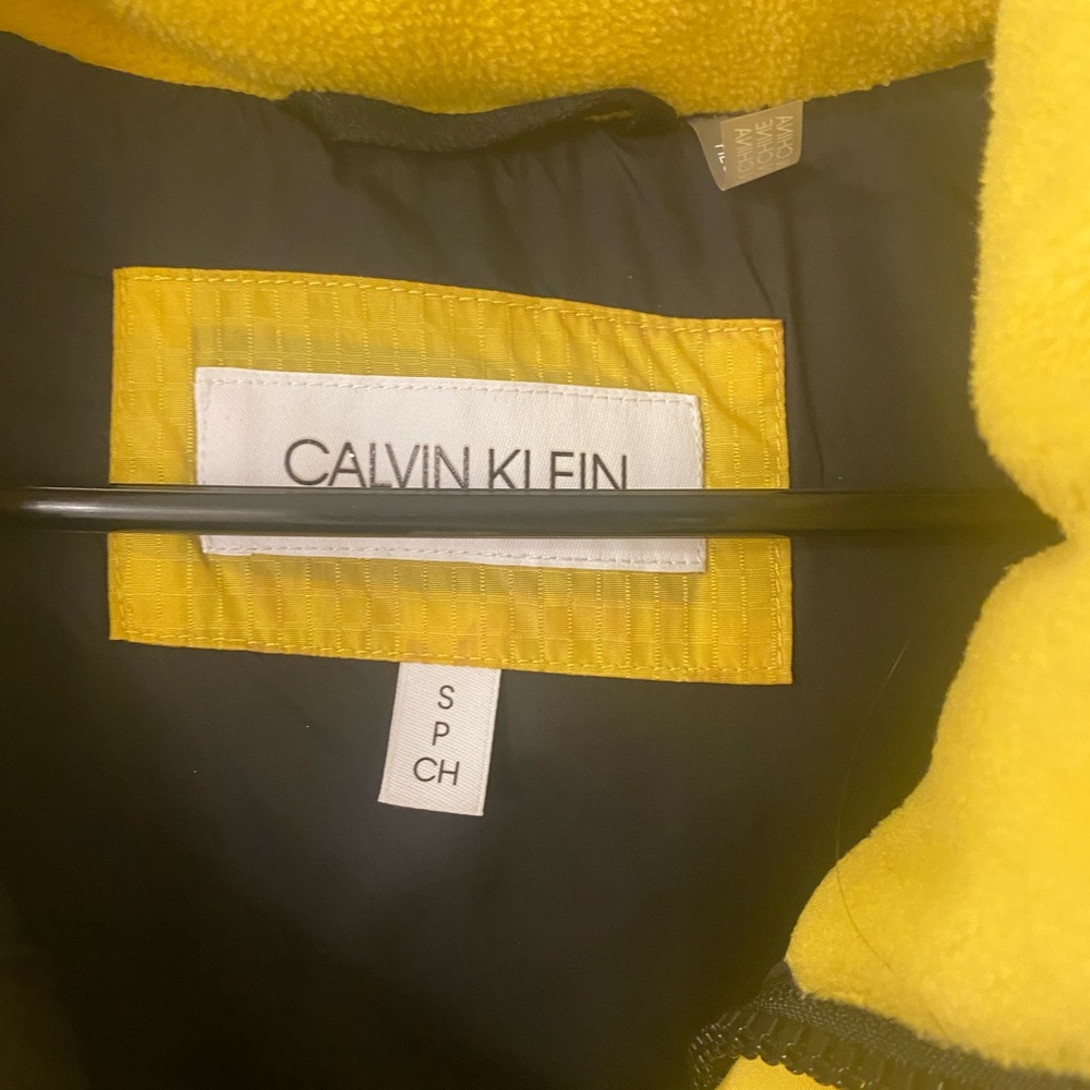 Calvin Klein Yellow Jacket - Picture 2 of 5